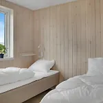 Lovely In Vaeggerlose With Kitchen *