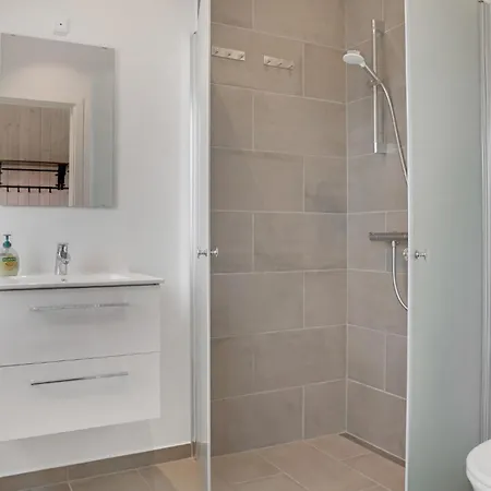 Cozy In Vaeggerlose With Sauna Feriehus