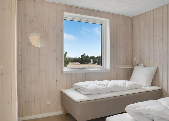 Lovely In Vaeggerlose With Kitchen Semesterbostad Bøtø By