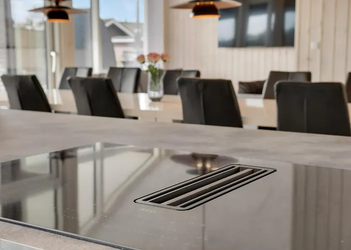 Lovely In Vaeggerlose With Kitchen