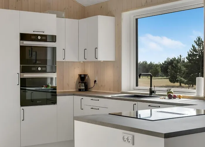 Lovely In Vaeggerlose With Kitchen *